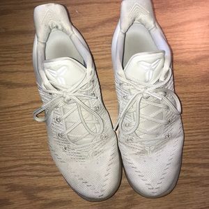Kobe A.D. size 11
